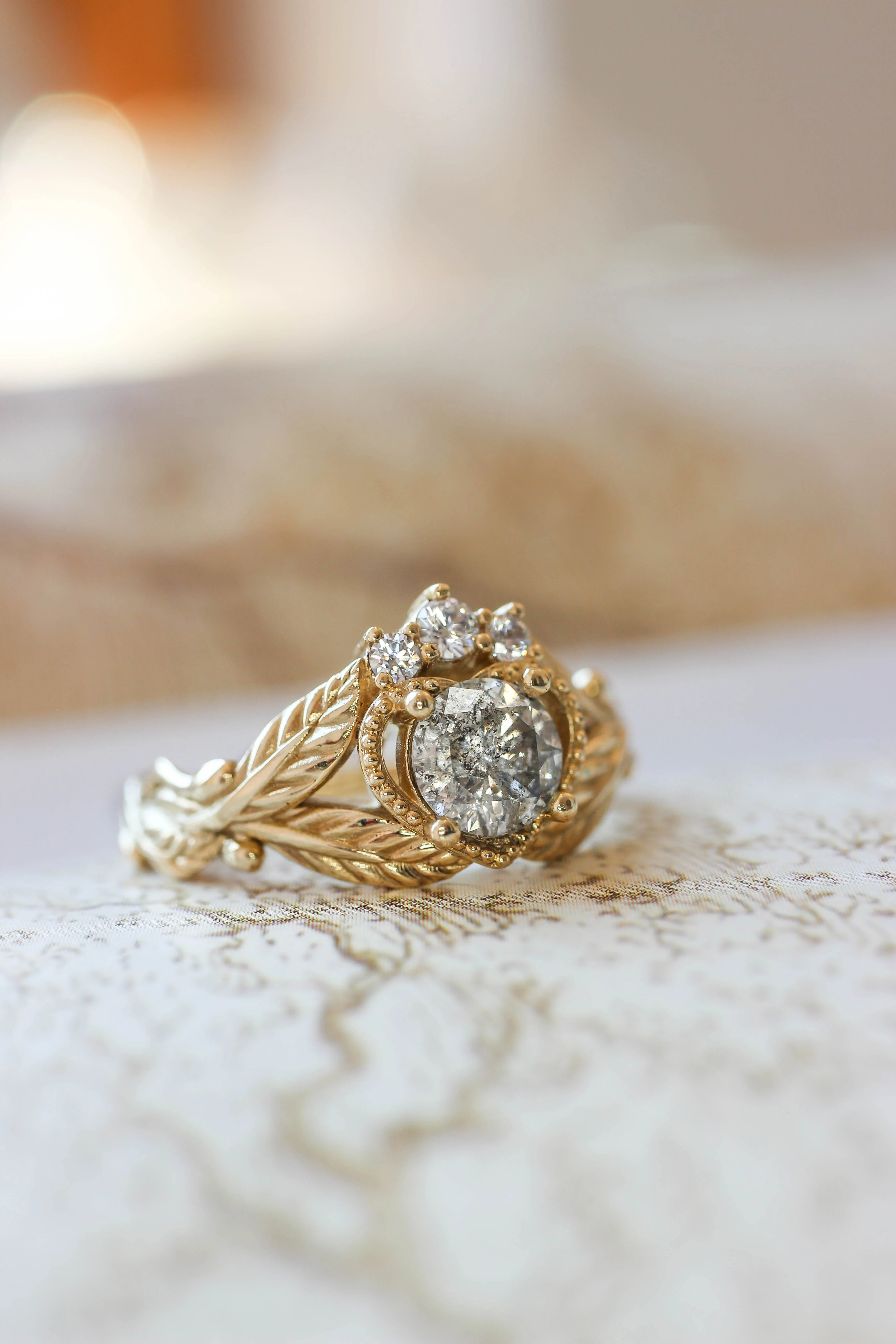 Claddagh | custom ring setting, 6 mm central gemstone - Image 4