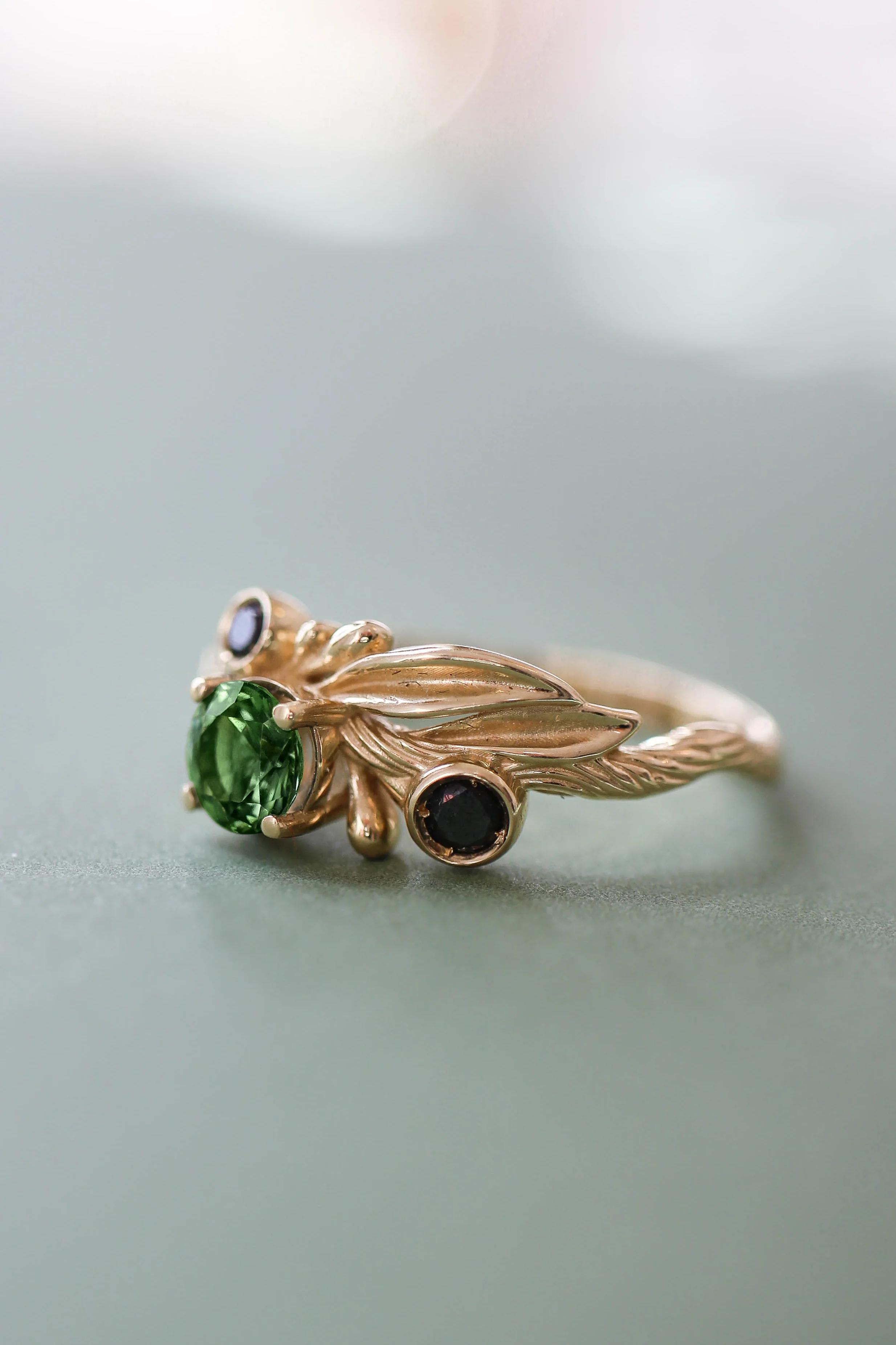Olive branch ring with green tourmaline and black diamonds / Olivia - Image 4