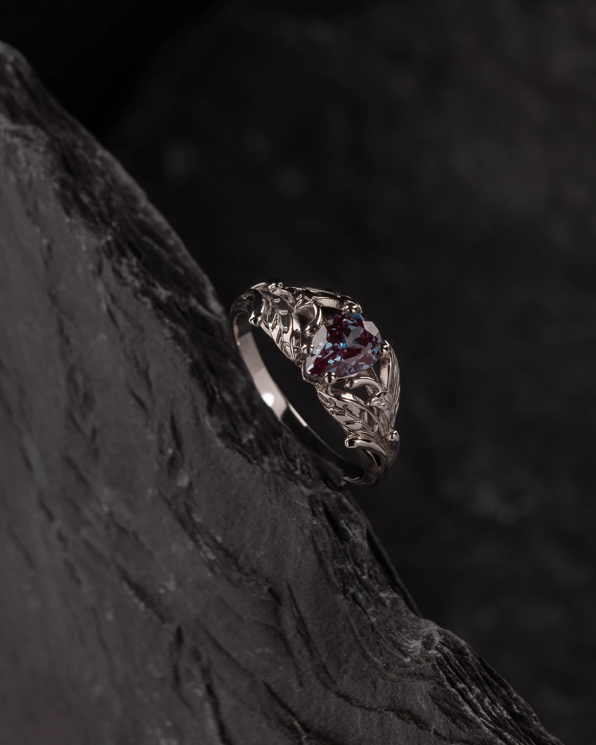 Pear alexandrite ring, gold leaves engagement ring / Wisteria - Image 4
